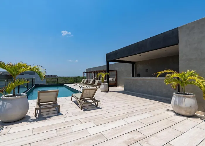 Location With Rooftop Pool, Gym And Padel Court