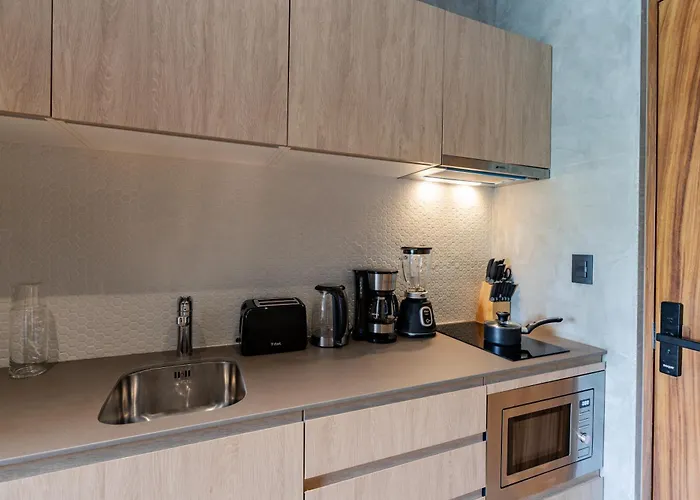 Location With Rooftop Pool, Gym And Padel Court